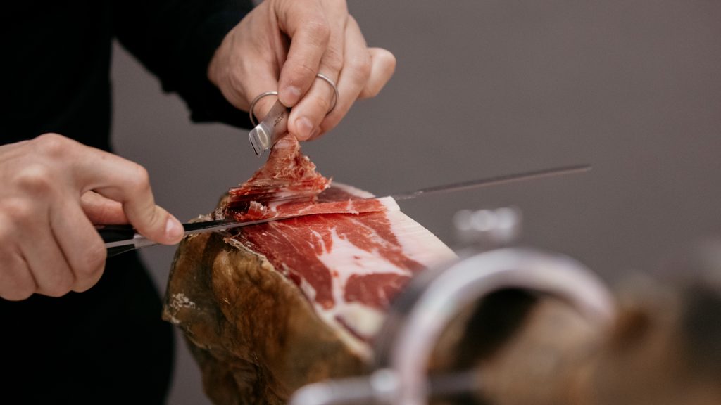 Taller curso de iniciación de corte de jamón